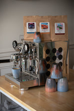 Charger l'image dans la galerie, Tasse à café en béton artisanale unique (300ml/10oz)